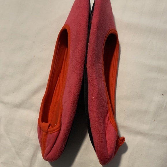 HUE Slippers - Picture 8 of 11